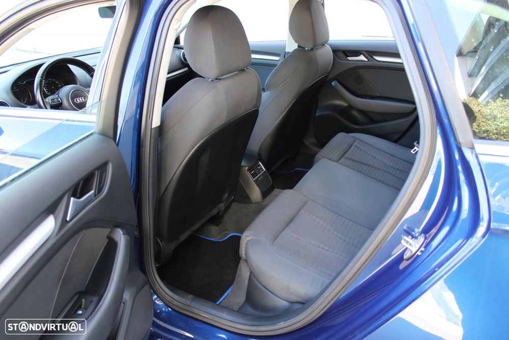 Audi A3 Sportback 1.6 TDI (clean diesel) S tronic S line Sport Pack - 26
