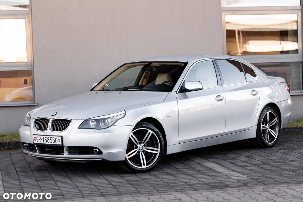 BMW Seria 5 525xi - 7
