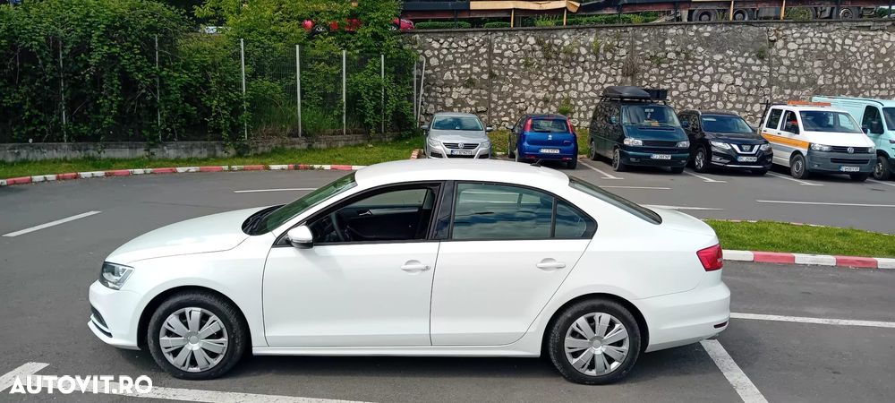 Volkswagen Jetta - 5