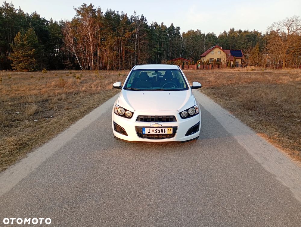 Chevrolet Aveo 1.2 LT - 16