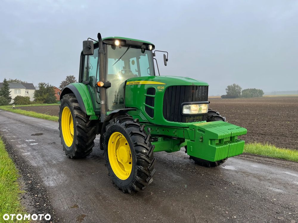 John Deere - 8