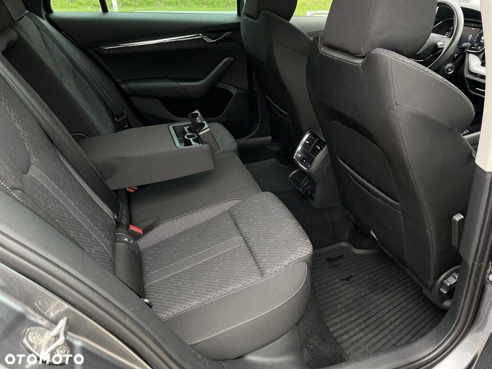 Skoda Octavia - 8