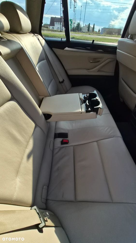 BMW Seria 5 520d - 14