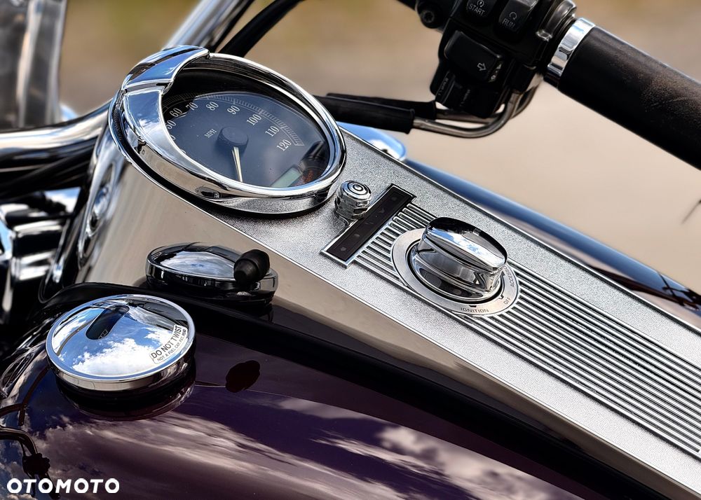 Harley-Davidson Touring Road King - 17
