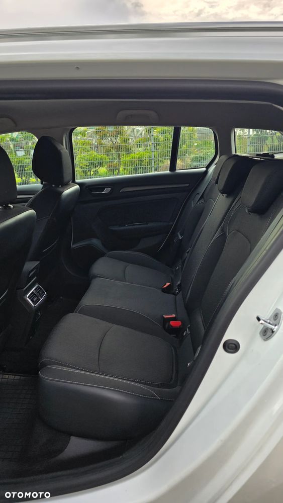 Renault Megane 1.6 E-TECH Plug-In Intens - 14