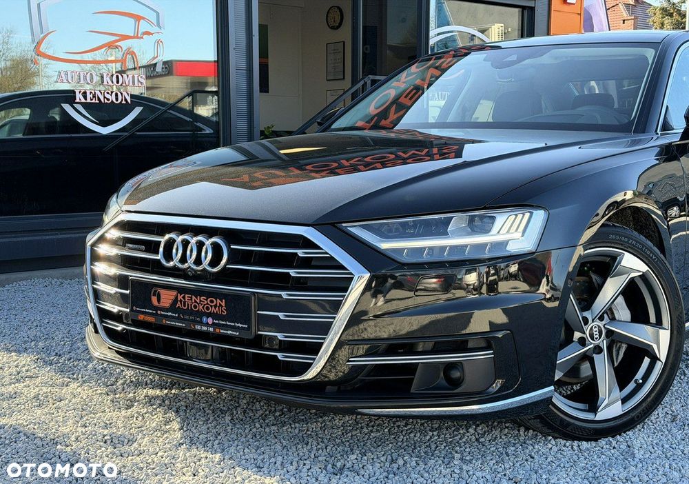Audi A8 - 8