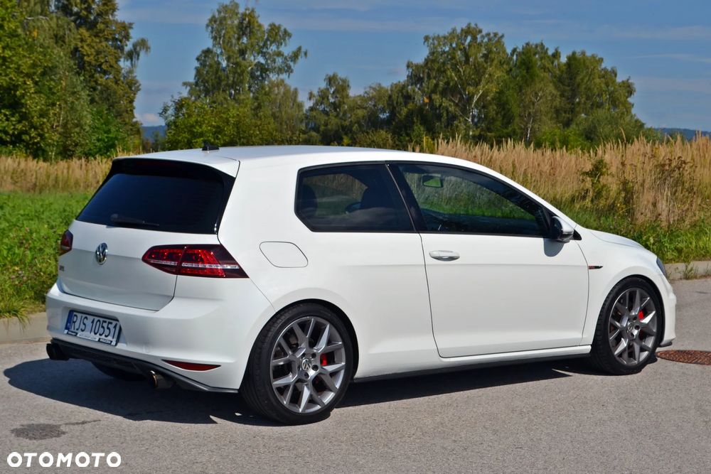 Volkswagen Golf VII 2.0 TSI BMT GTI - 2