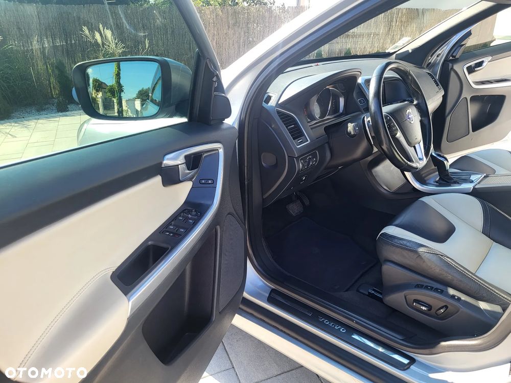 Volvo XC 60 D4 Drive-E Momentum - 20