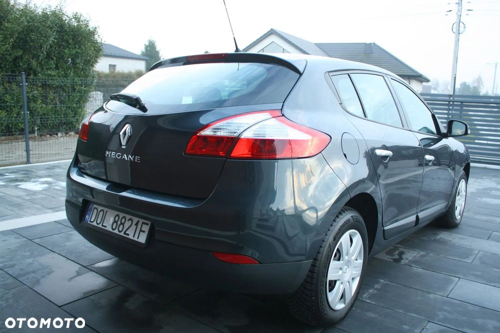 Renault Megane 1.6 16V Dynamique Euro5 - 13