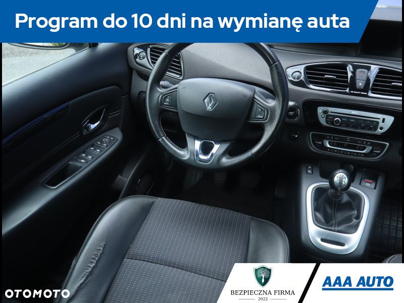 Renault Scenic - 8