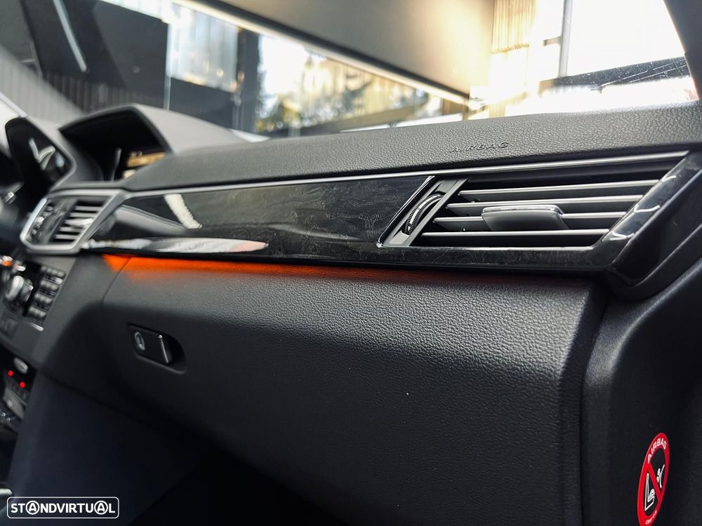 Mercedes-Benz E 250 CDi Avantgarde BlueEfficiency Auto. - 42
