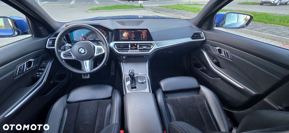 BMW Seria 3 320d xDrive M Sport - 12