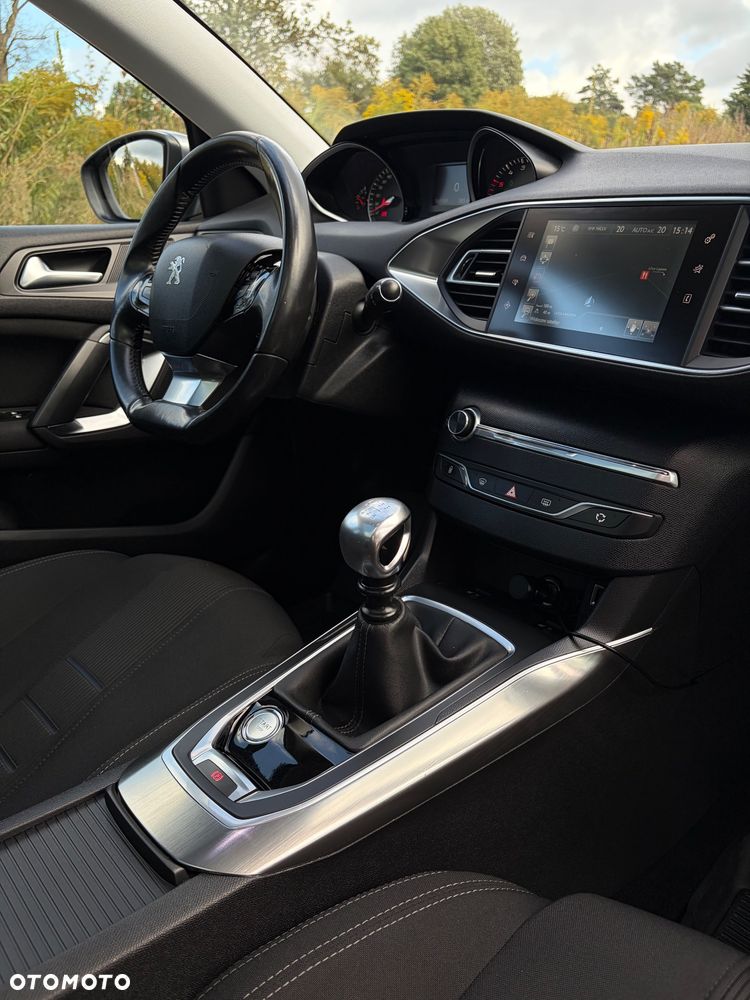 Peugeot 308 1.6 e-HDi Allure S&S - 17
