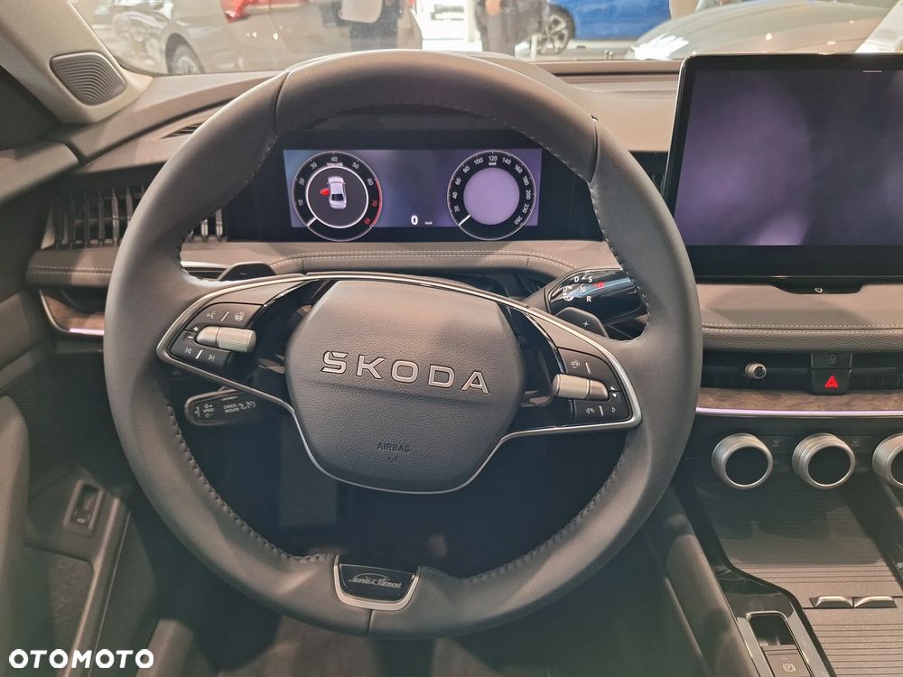 Skoda Superb 2.0 TSI L&K DSG - 18
