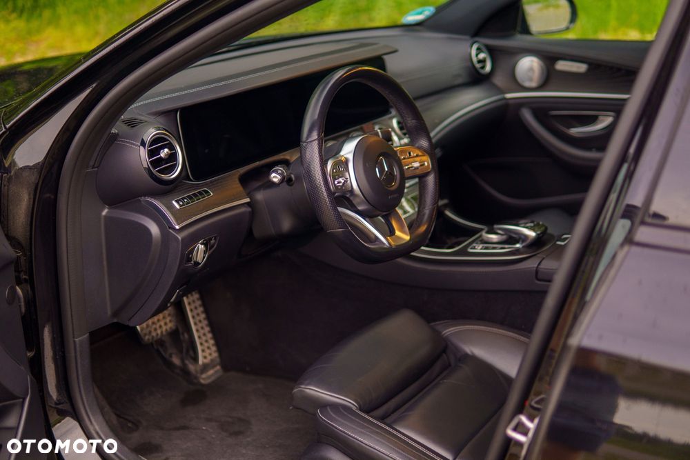 Mercedes-Benz Klasa E 400 d 4-Matic 9G-TRONIC - 12