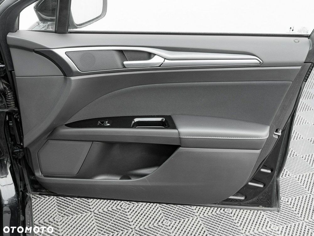 Ford Mondeo 2.0 EcoBlue Titanium - 29