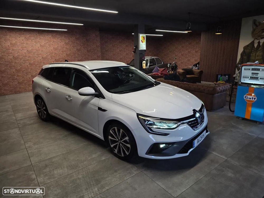 Renault Mégane Sport Tourer 1.5 Blue dCi R.S. Line — fotografia 2