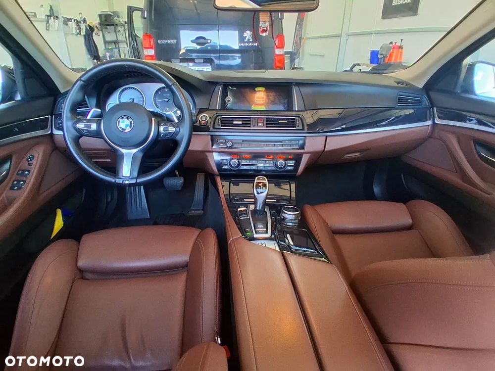 BMW Seria 5 530d Luxury Line - 16
