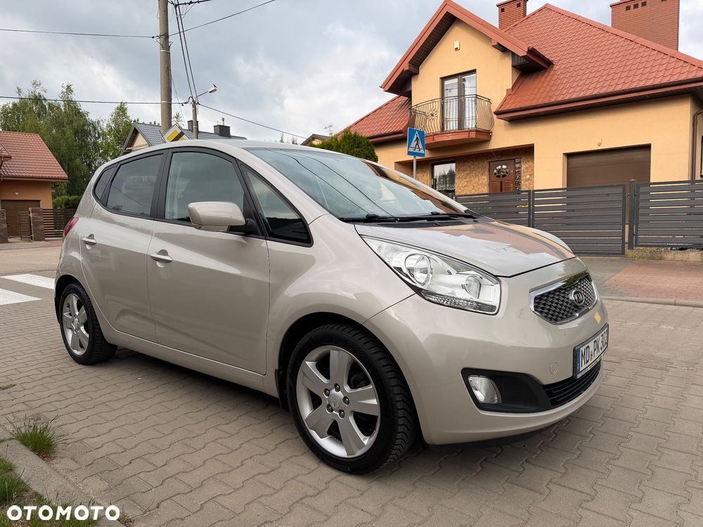 Kia Venga 1.6 CVVT Titanium Collection - 13