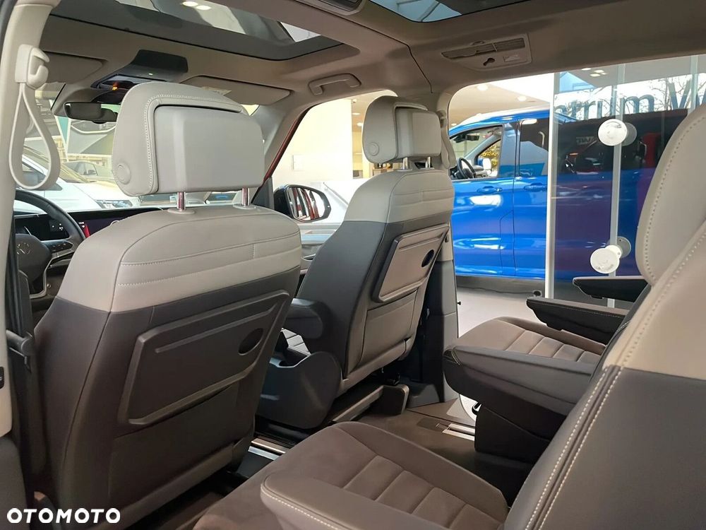 Volkswagen Multivan - 18