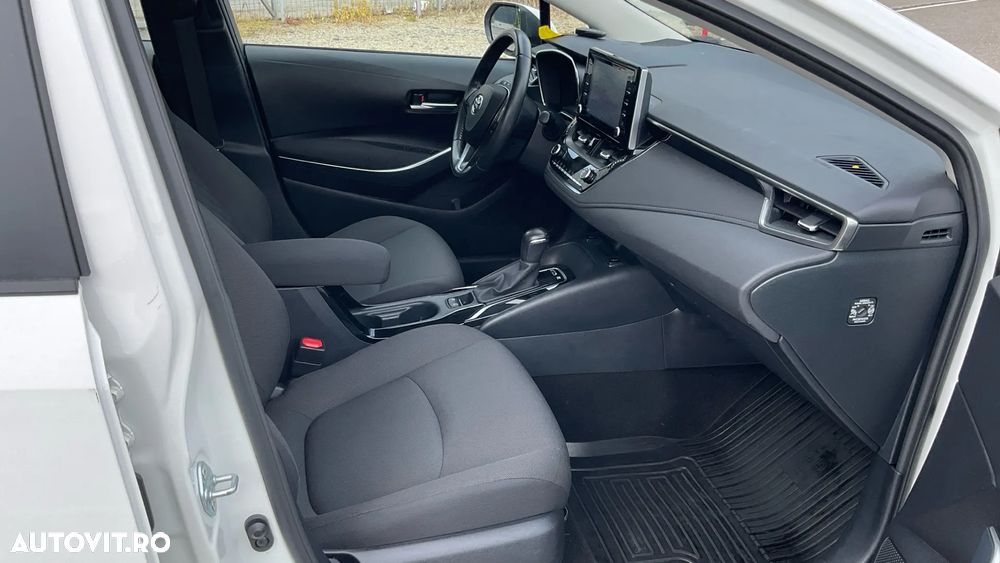 Toyota Corolla 1.8 HSD Business - 36