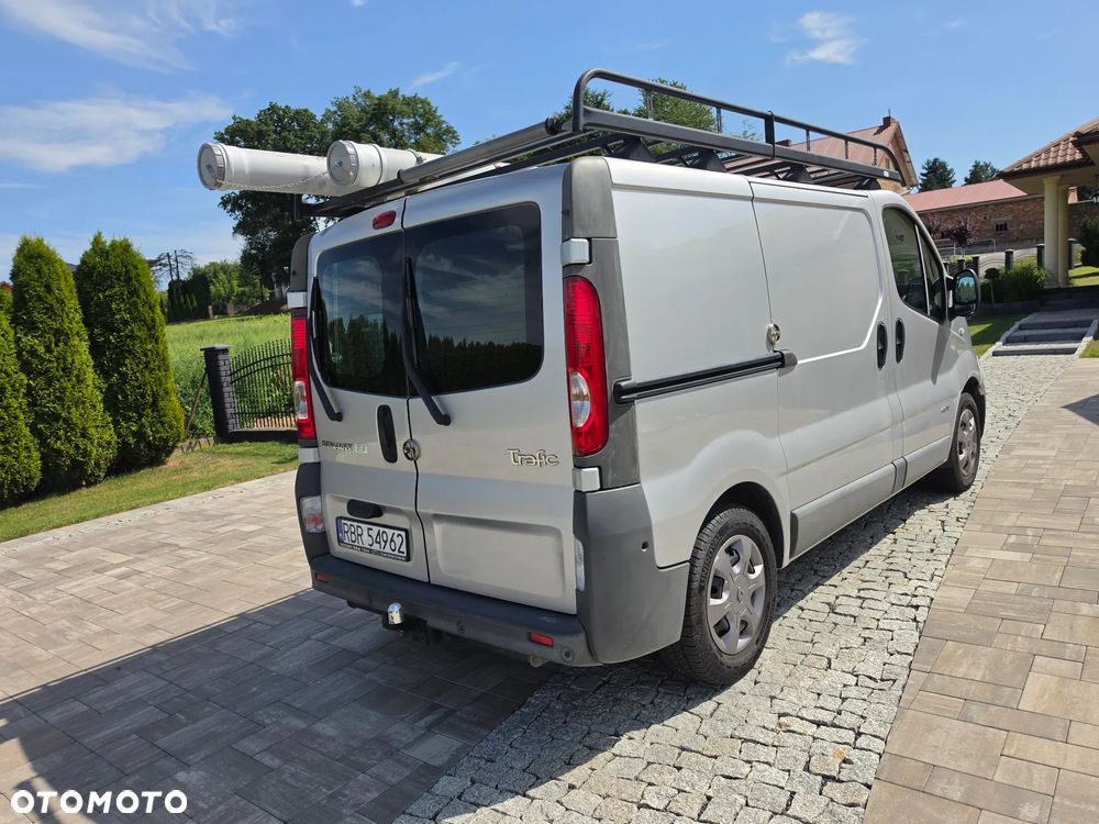 Renault TRAFIC - 12