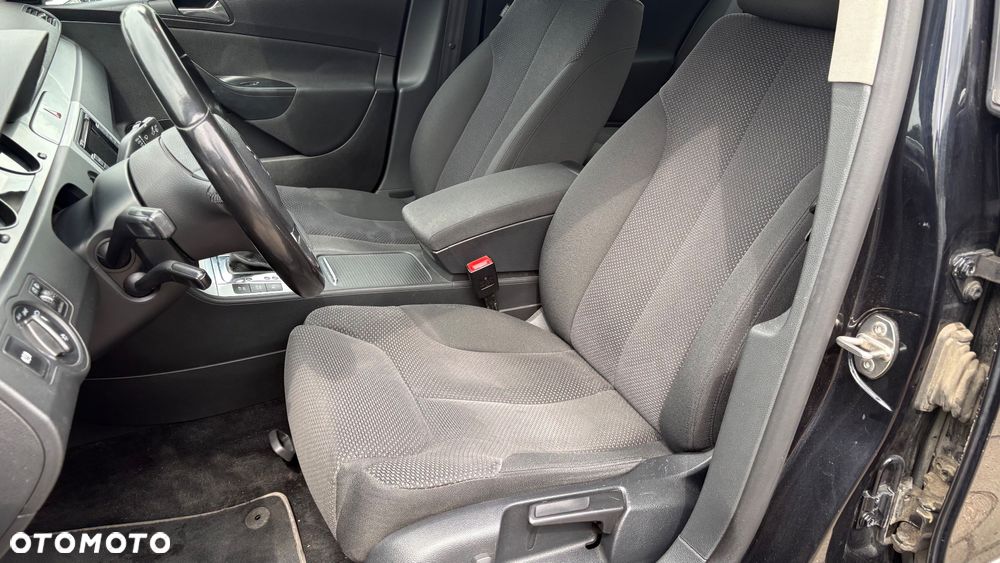 Volkswagen Passat 2.0 TDI Comfortline DSG - 30