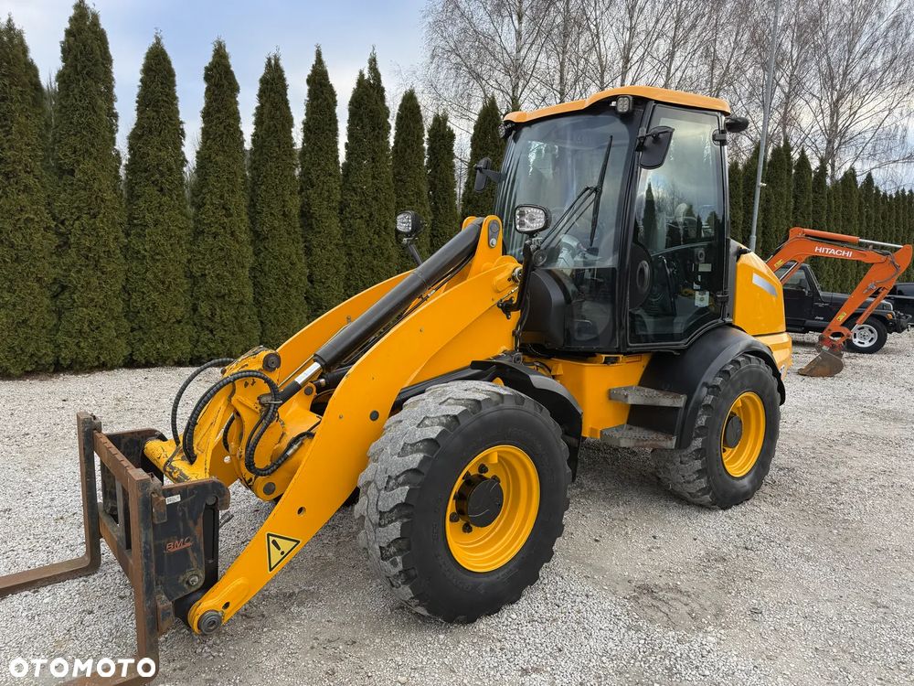 JCB 409 / JEDYNIE 2219 MTH!!! / SILNIK DEUTZ / PIĘKNIE UTRZYMANA / ORYGINAŁ / ZADBANA / SPROWADZONA Z NIEMIEC / BEZ DPF ADBLUE / SILNA / 407 408 406 60 70 M 506 509 - 6