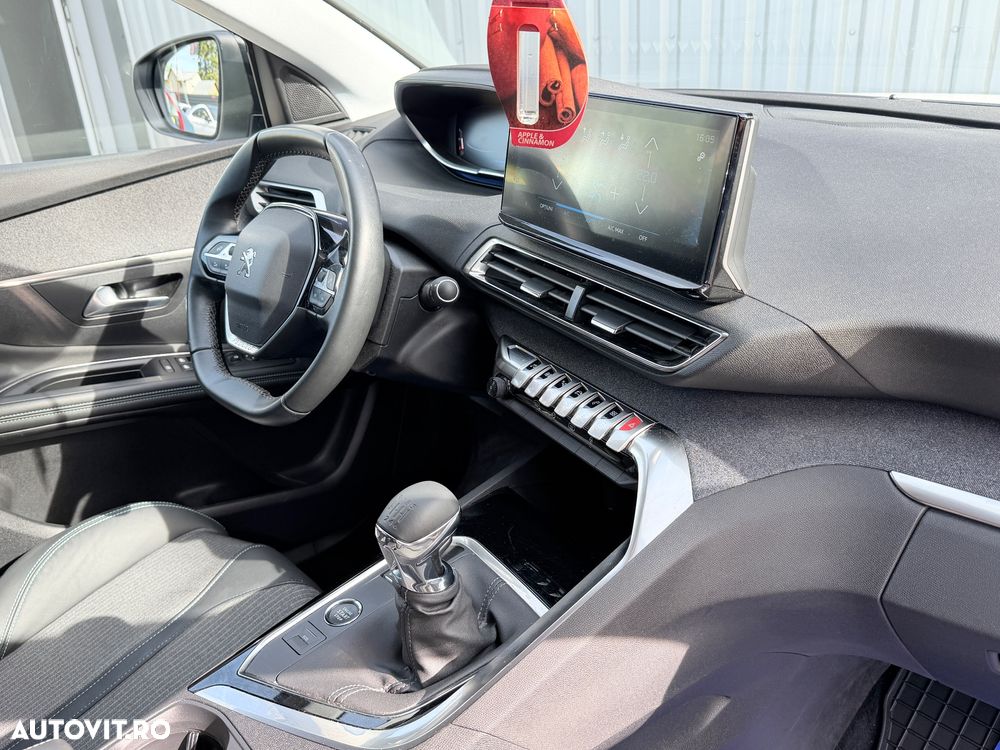 Peugeot 3008 PureTech 130 Stop & Start Allure - 23