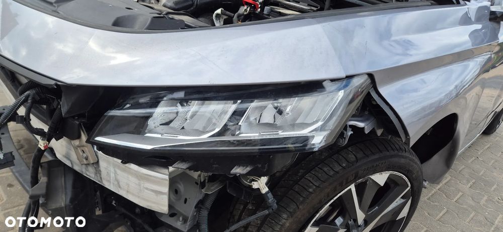 Peugeot 308 1.2 mHEV Allure S&S e-DCS6 - 24