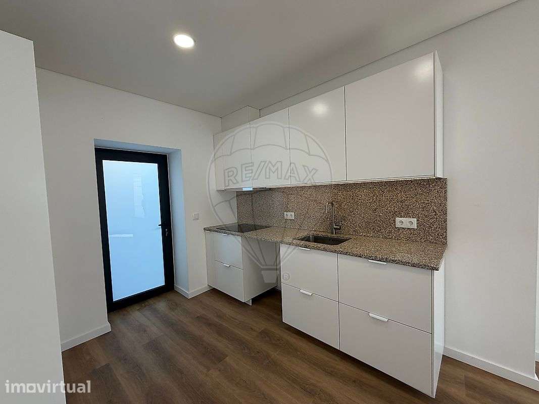 Moradia T2 para venda - Grande imagem: 3/19