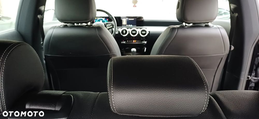 Mercedes-Benz CLA 180 d - 16