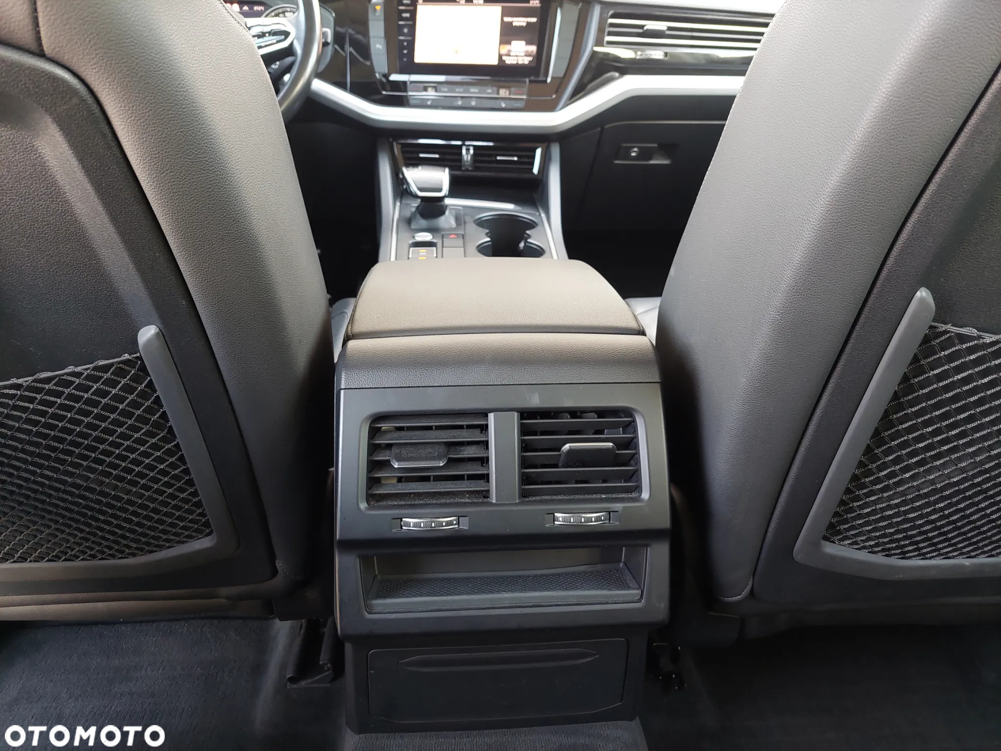 Volkswagen Touareg 3.0 V6 TDI SCR 4Mot - 34
