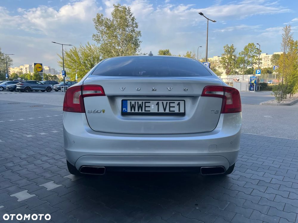 Volvo S60 T5 Drive-E Momentum - 3