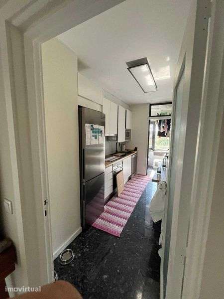 Apartamento T2 - Rua Antonio Costa Bernardes - Rotunda Edgar Cardoso - Grande imagem: 3/12