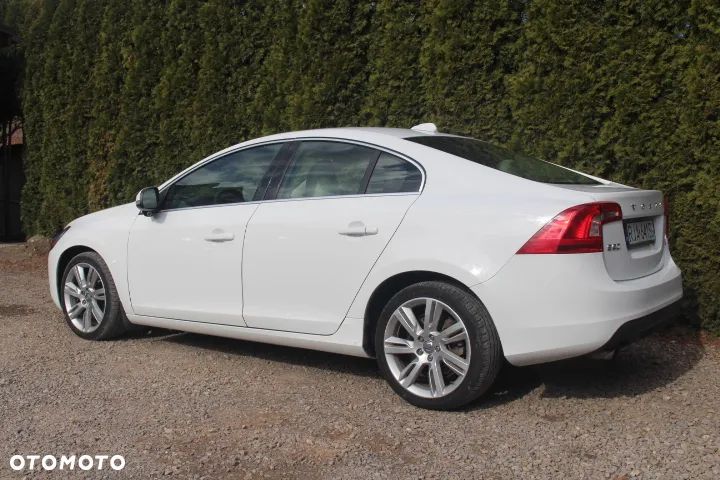 Volvo S60 T6 AWD Momentum - 3