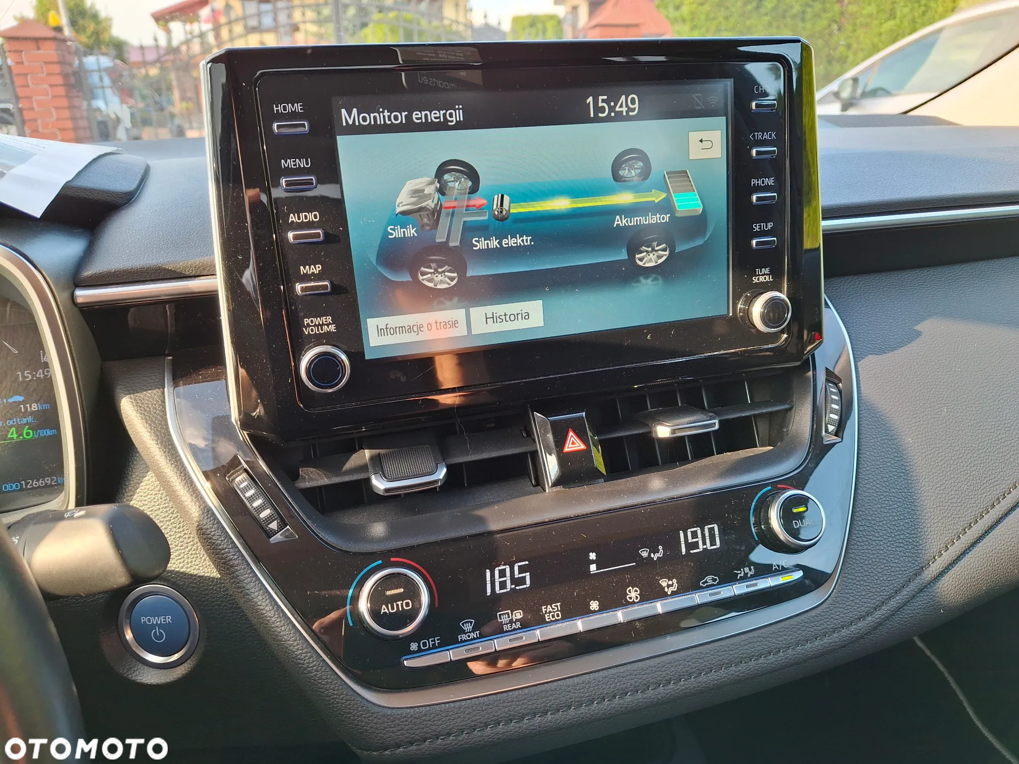 Toyota Corolla 1.8 Hybrid Comfort - 26