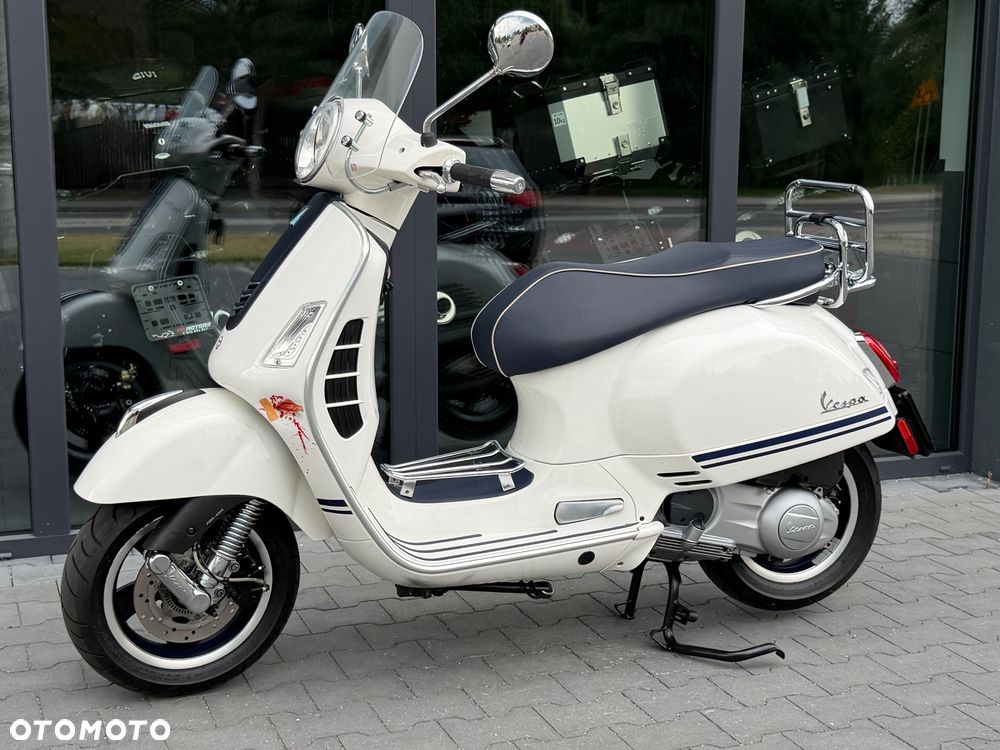 Vespa GTS - 24