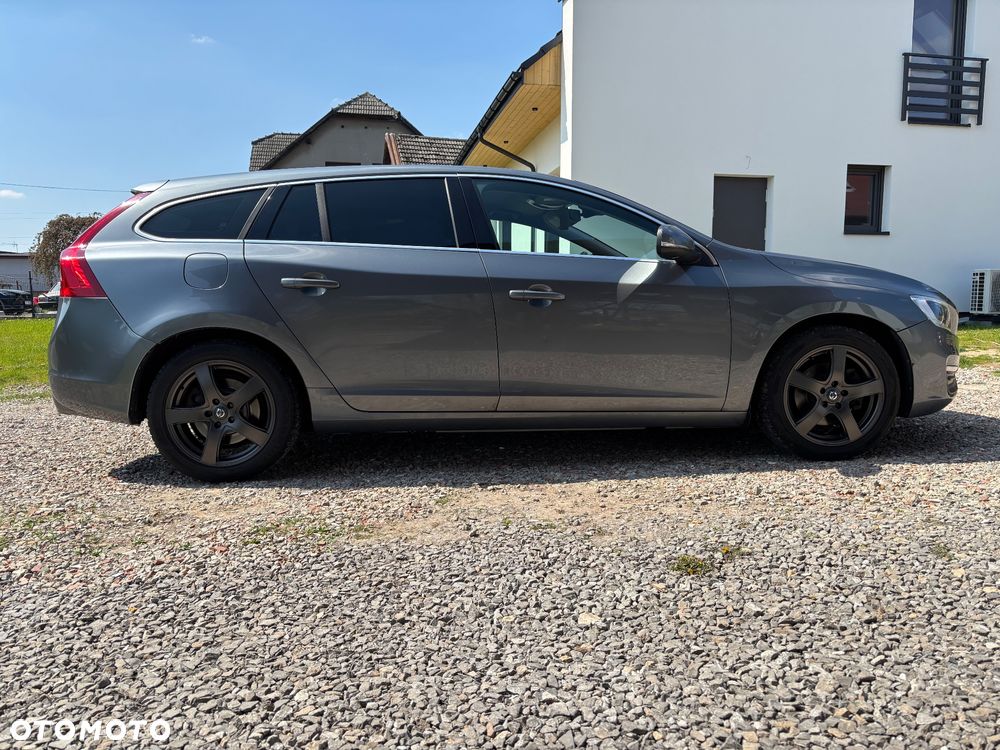 Volvo V60 D4 Drive-E Momentum - 6
