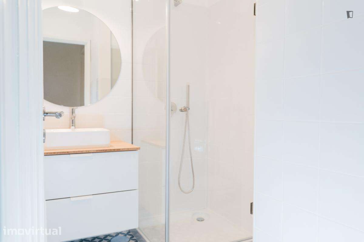 Quarto - localizado em Cedofeita Porto - Grande imagem: 2/37