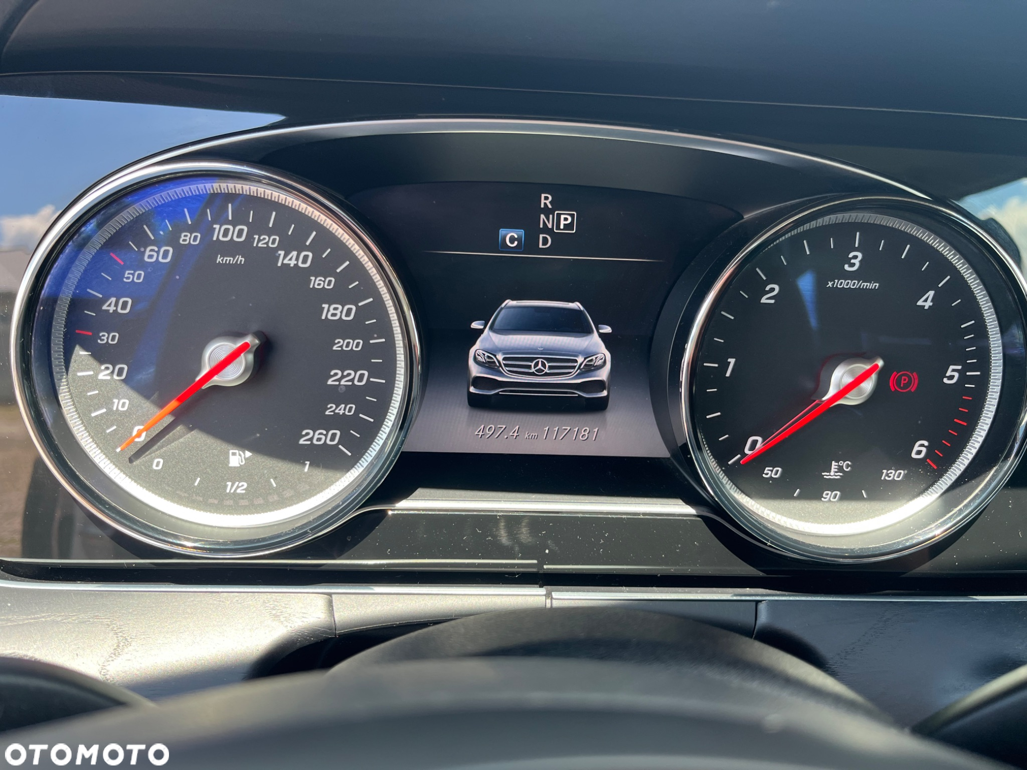 Mercedes-Benz Klasa E 220 d T 9G-TRONIC - 15