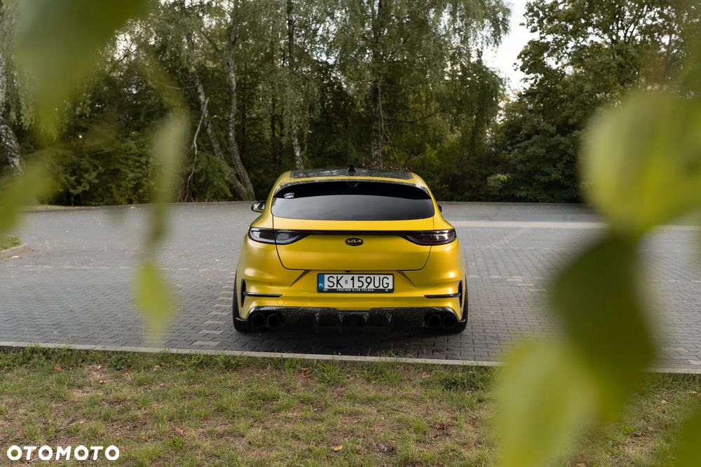 Kia ProCeed 1.6 T-GDI GT DCT - 13