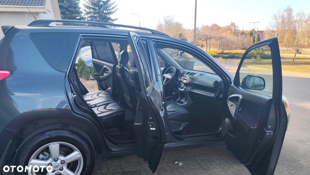 Toyota RAV4 2.0 4x4 Automatik Executive - 21