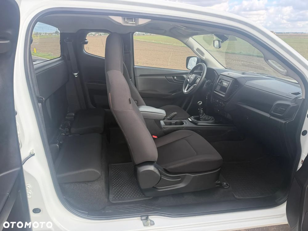 Isuzu D-Max - 11