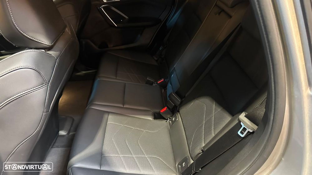 BMW iX1 eDrive20 Pack Desportivo M — fotografia 12
