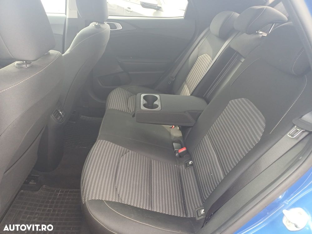 Kia XCeed 1.5 T-GDI 6MT Style - 9