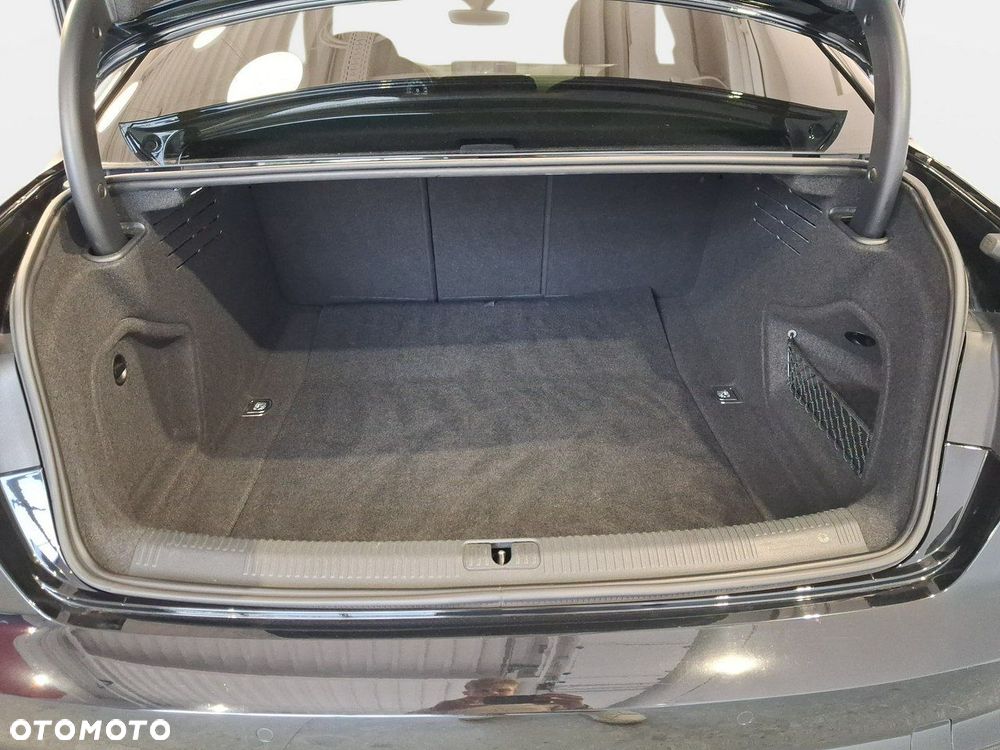 Audi A4 Limousine - 17