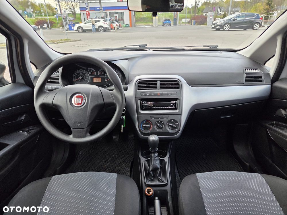 Fiat Grande Punto Actual 1.2 8V Estiva - 7