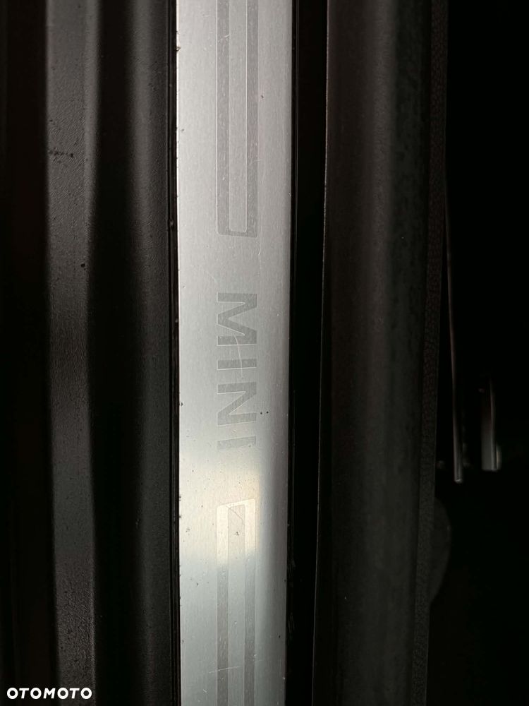 MINI ONE - 19