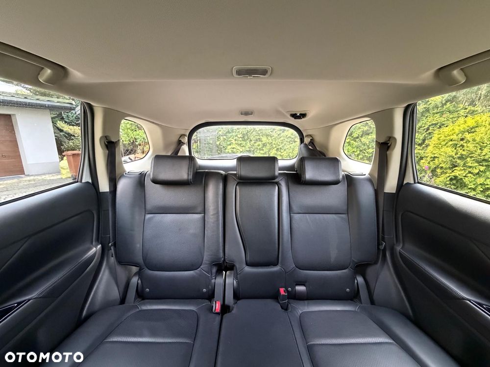 Mitsubishi Outlander 2.0 Instyle Navi 4WD CVT - 10